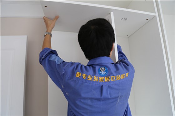 左右手，為您提供更專業的家具安裝服務