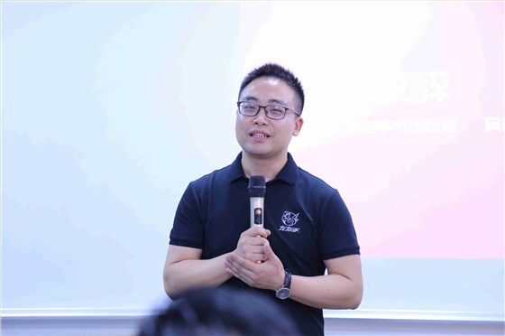 左右手市場總監吳杰老師 左右手市場總監吳杰老師