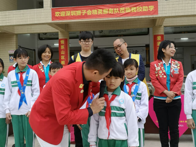 左右手創始人盧建華先生潮汕助學之行 - 讓愛伴隨他們成長！